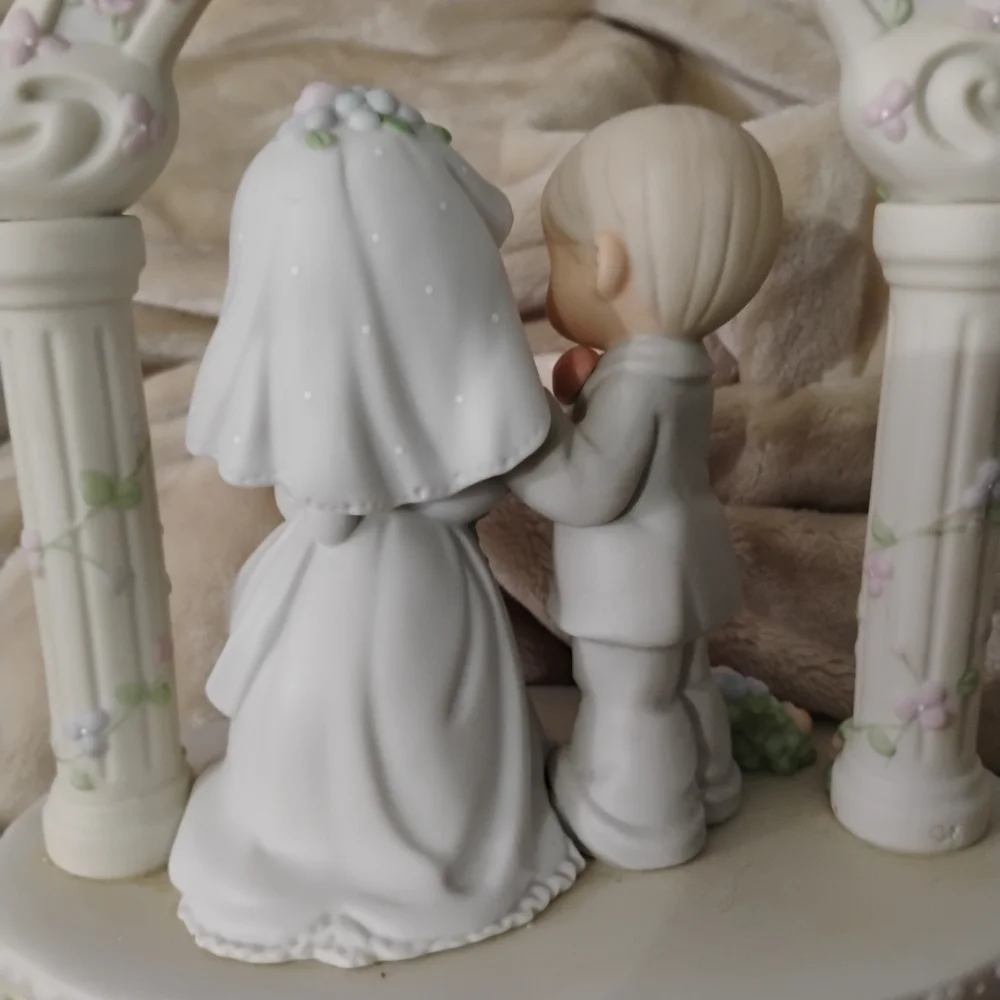 Romantic Wedding Cake Topper Figurine